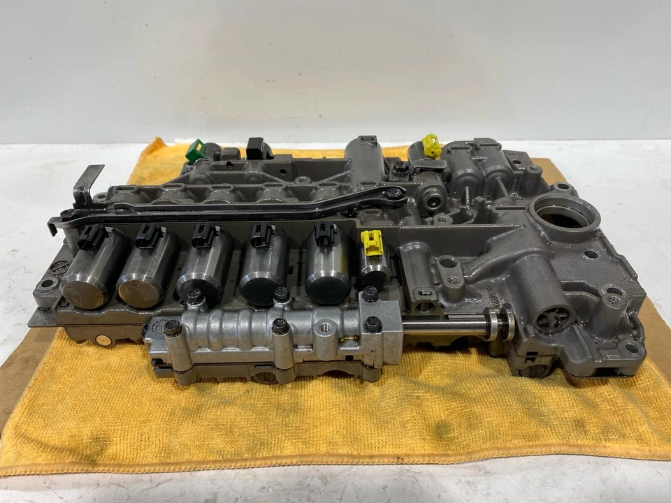 Audi Q7 Volkswagen Touareg 2015 carrocería de válvula de transmisión C8325039 92 k millas (TL) Foto 1 de 4