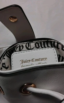 Bolso Bandolera Juicy Couture Denim Bucket Nuevo sin Etiquetas Usado en Excelente Condición Foto 1 de 4