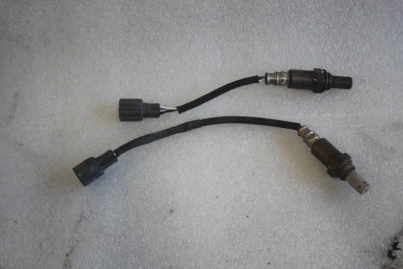 Par de sensores de oxígeno Lexus Es300 2002 2003 89467-33050, 89467-33060 Foto 1 de 4