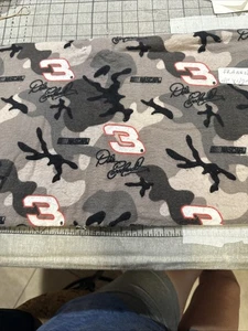 "Camuflaje de franela infantil NASCAR 41"" X 42""" - Imagen 1 de 1