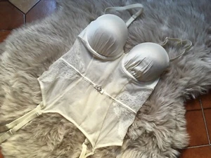 Lovable Ivory Bag - Picture 1 of 3