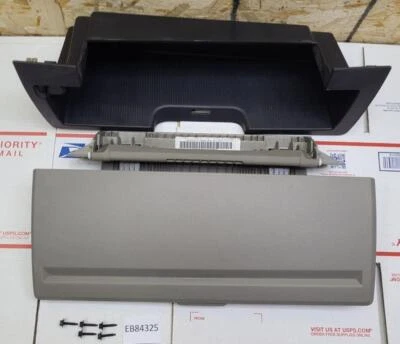 OEM 2010-2018 DODGE RAM 2500 3500 TABLERO SUPERIOR GUANTERA PUERTA COMPARTIMENTO DE ALMACENAMIENTO Foto 1 de 4