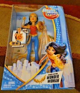 Juego de dormitorio Mattel DC Comics Super Hero Girls Wonder Woman NUEVO 6+ - Imagen 1 de 2