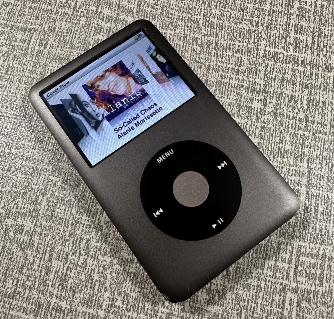 希少Apple iPod classic 第6.5世代 160GBからSSD1TB シルバー