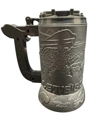 Taza Buffalo Bills Beer Stein Highmark Stadium exclusiva temporada de despedida 2025 Foto 1 de 3