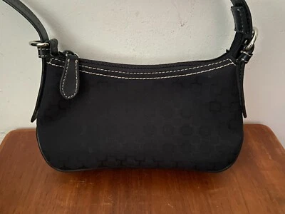 Винтажная черная холщовая наплечная сумка Y2k Nine West с кожаной ручкой и ремешком - Изображение 1 из 4