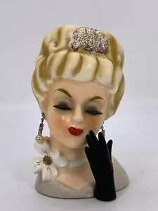 Orecchini pendenti vintage testa di donna vaso fioriera ciglia spesse guanto nero COSÌ COME SONO - Foto 1 di 17