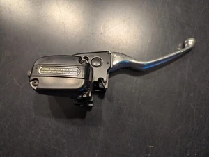 Harley-Davidson 2016 Electra Glide Front Brake Master Cylinder Black 44551-08F - Foto 1 di 9