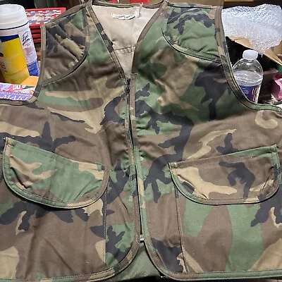 Men’s Trail Crest Hunting/fishing Camo Vest - Image 1 of 4