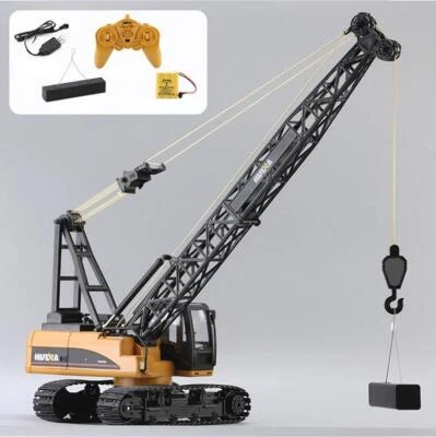 HUINA Toys 1:14 15 Channel RC Construction Crane Truck Tower Excavator 1572 - Image 1 of 4