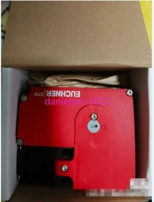 1Pcs New STM1N-242B024-M Safety Switch - Image 1 of 2