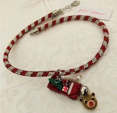 Collar colgante Betsey Johnson Holiday Truck cadena de bastón de caramelo de reno de vacaciones Foto 1 de 3