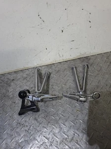 2007-2008 SUZUKI GSXR 1000 CHROME OEM PASSENGER REARSET ASSEMBLIES  - Foto 1 di 20