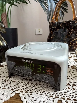 SONY DREAM MACHINE Dual Alarm Clock AM/FM Radio ICF-C317 Tested Working - Image 1 of 4
