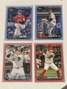 4 Topps Baseball Numbered (/50) Lot 2024-2025 Mothers Fathers Day Cards - Picture 1 of 2