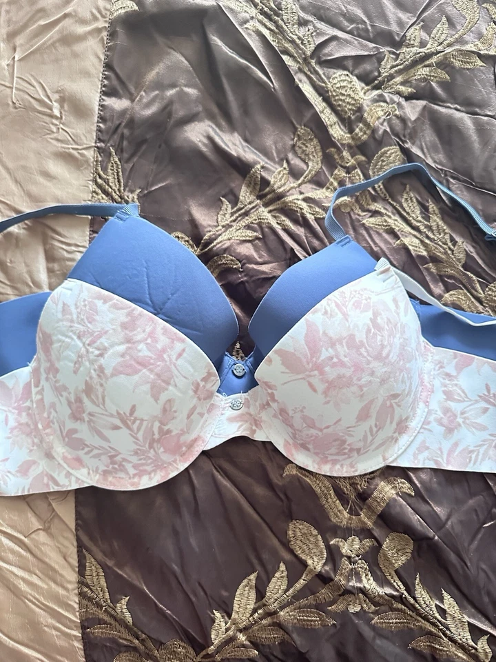 Juego de 2 Sujetadores Lucky Brand 36B Azul y Floral Foto 1 de 1