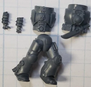 Warhammer 40k Deathwatch Bits Veteran Power Armor Torso Legs Gear #05 - Picture 1 of 3