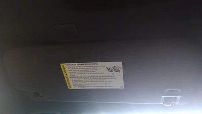 Driver Sun Visor With Illumination Fits 19-23 SILVERADO 1500 PICKUP 1467150 Foto 1 de 4