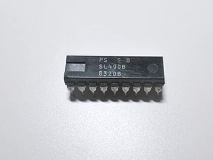 1X SL490B PLESSEY Remote Control Transmitter IC PDIP-18 - Picture 1 of 4