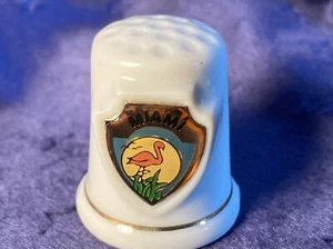Miami Florida Flamingo Emaille Wappen Fingerhut - Bild 1 von 6