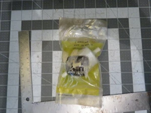 JOHN DEERE MG847368 Fuel Filter Nos Surplus - Picture 1 of 3