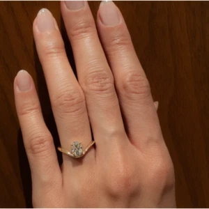 Oval Cut Lab Grown Diamond Ring for Engagement 1 Carat 18k Yellow Gold IGI 5 6 - Picture 1 of 11