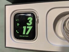 Apple Watch Nike+ Series 4 (GPS + Cellular) 44mm Silver Aluminum Case