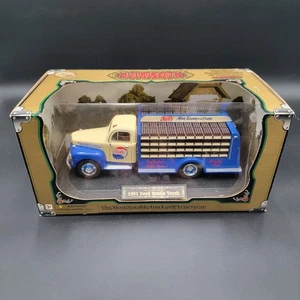 GOLDEN WHEEL 1951 Ford Pepsi Bottle Truck Die Cast Maßstab 1:25 - Bild 1 von 9