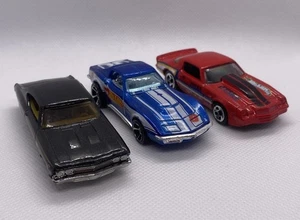 Hot Wheels American Muscle Car 3x BUNDLE 69 Chevelle SS J3248 V5331 LOOSE - Picture 1 of 4
