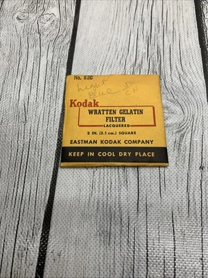 KODAK No. 82C YELLOW 2 INCHES (5.1CM) SQUARE WRATTEN GELATIN FILTER MADE IN USA - Image 1 of 4
