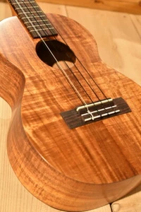 Kamaka: HF-35 (Tenor) - Picture 1 of 11