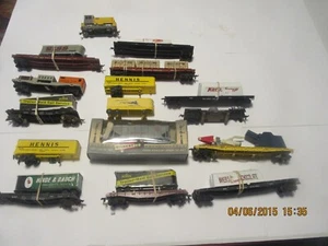 Large collection of vintage HO scale pieces. Gilbert, Penn Line etc. - Picture 1 of 5