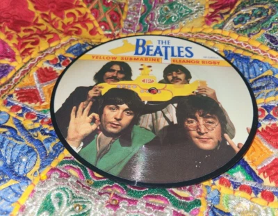 BEATLES YELLOW SUBMARINE/ELEANOR RIGBY ORIGINAL 1986 UK 7" PICTURE DISC RARE - Image 1 of 2