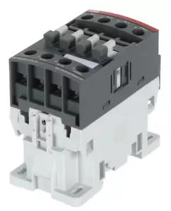CONTATTORE 30 AMPERE 230V-240V BOBINA 3xN/O 1xN/C 30a PER FASE 3 POLI + 1x AUX - Foto 1 di 10