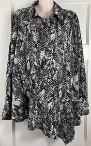 Blusa Camisa Susan Graver Top Mediana Asimétrica Piel de Serpiente Estampado Animal Usada en Excelente Condición - Imagen 1 de 8