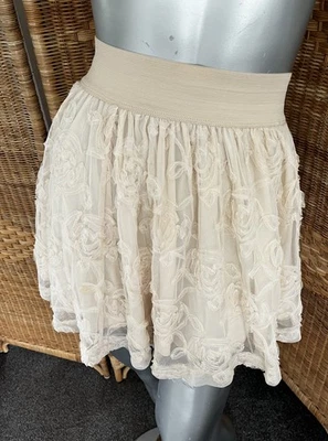H&M rose Cream rose Lace Lined Mini high waisted skater Skirt small  - Image 1 of 4