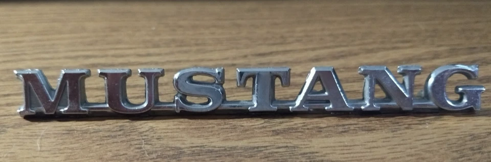 Emblema de guardabarros vintage para Ford Mustang 1965-1966 - cromado Foto 1 de 1