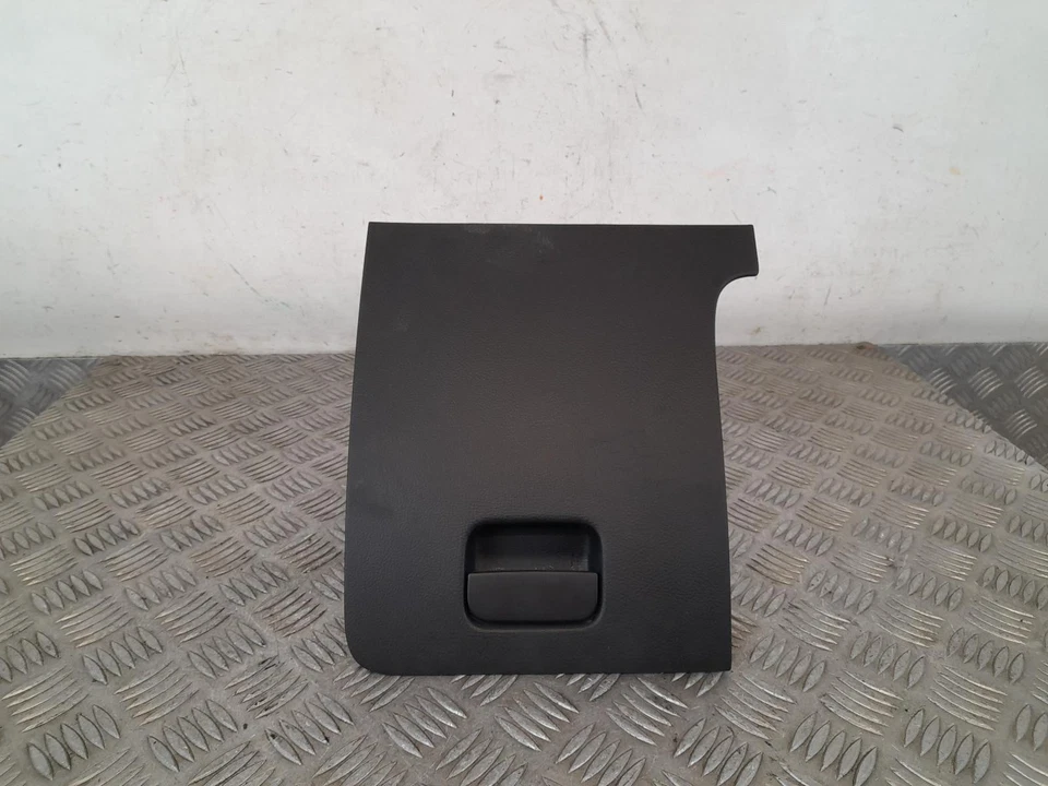 Caja de almacenamiento interior Volkswagen Passat Cubby B6 2005-2011  Foto 1 de 4