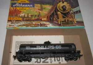 Athearn HO Scale Phillips-66 9213 Single Dome Tank Car #1572 - Picture 1 of 6