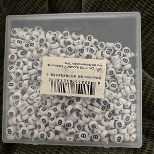 7x7mm Alphabet Letter Beads for bracelets kids crafts jewelry A-Z, 100pc - Picture 1 of 2