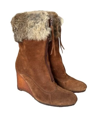 Botines al tobillo APEPAZZA Fleetwood marrón gamuza ribete de piel real para mujer talla 6,5 EE. UU. Foto 1 de 4