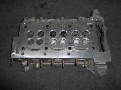 [EGU] - Smart - Zylinderkopf - ForFour - 1,5L CDI - 12 V - R6390162101 - Bild 1 von 4