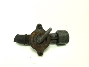 montaje de grifo de combustible para Kawasaki AE 50 1981 1981 usado 161030 - Imagen 1 de 6