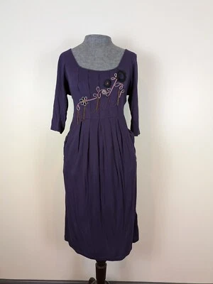 Europäisches Designer Uttam Boutique Reißverschluss Akzent Blumen lila Kleid Größe M gebraucht, in einwandfreiem Zustand - Bild 1 von 4