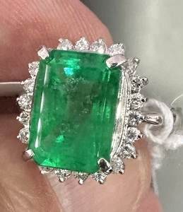 BARGAIN OF THE WEEK  Wonderful 5.00ct Colombia Emerald & Diamond Ring - Picture 1 of 11