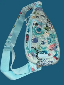 Zaino Vera Bradley Essential Compact Sling borsa Antille tesoro pesce oceano - Foto 1 di 8