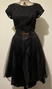 Beautiful Cue Fit and Flare Black Lace dress size 10 - Picture 1 of 9