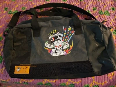 ED HARDY "Death or Glory" X1-04 Duffle Travel Gym Bag — 第 1/4 张图片
