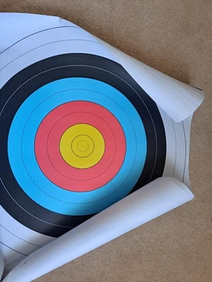 80cm archery target faces x 15 - Image 1 of 3