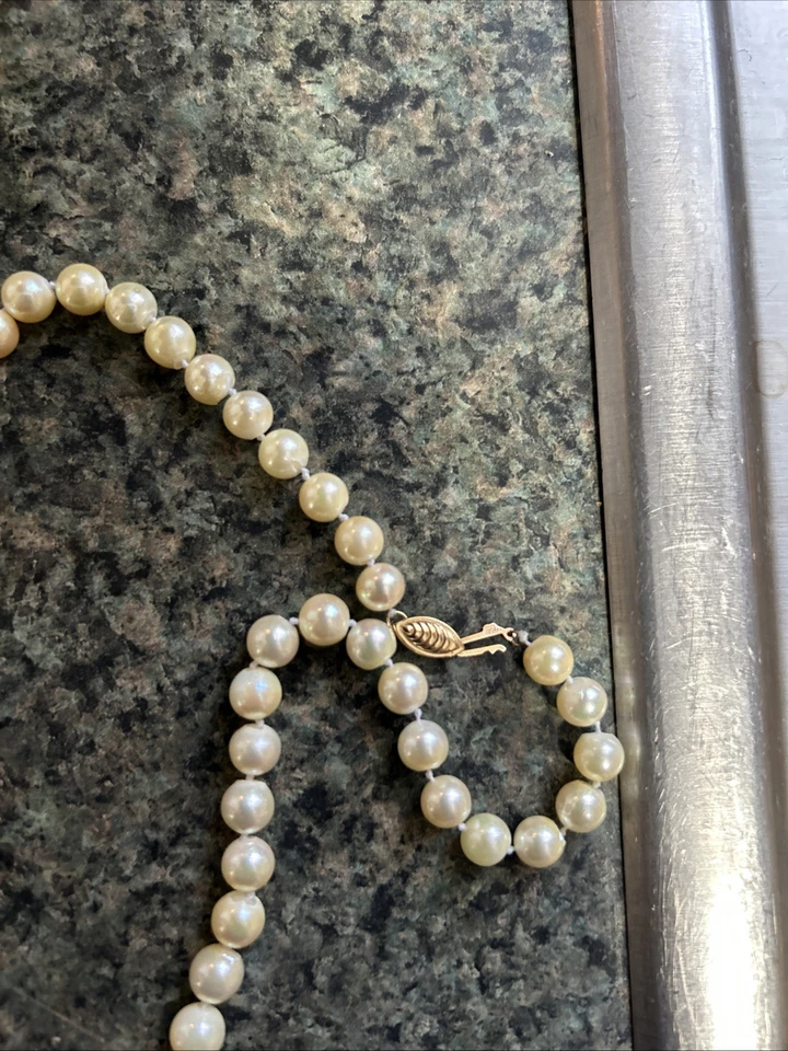 Colar vintage de pérolas de marfim cultivadas de 3 mm 17 pol. com fecho de ouro amarelo 14K CE - Imagem 1 de 1